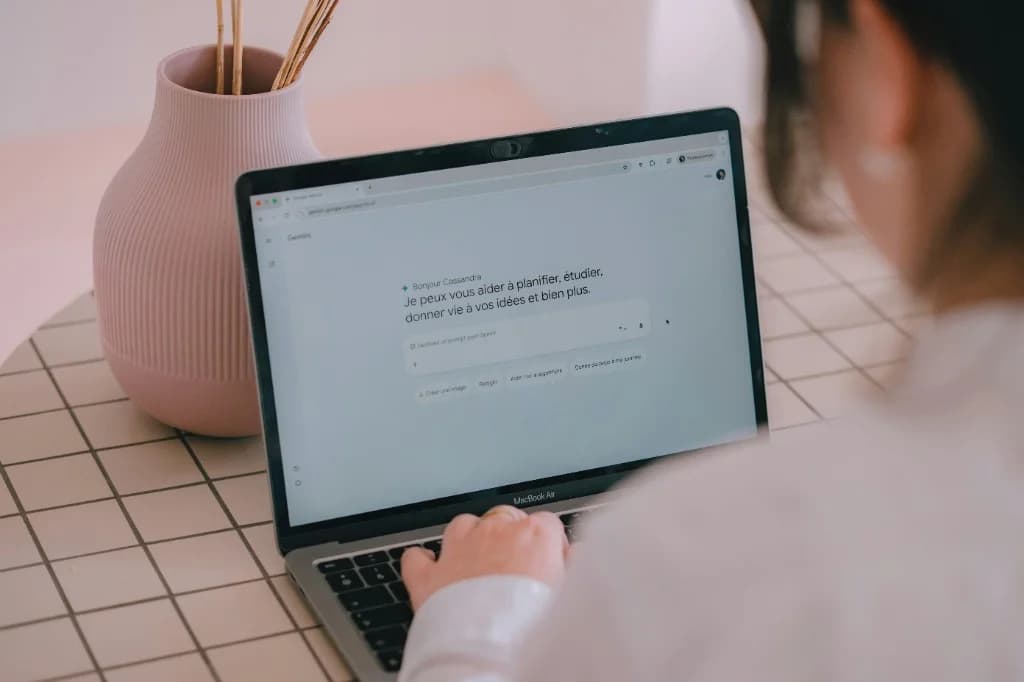 AI Voice and Service Automation solution background